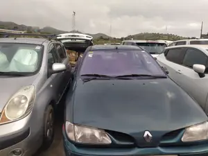 Foto de CAPO RENAULT MEGANE I CLASSIC (LA0) 2.0 CAT (114 CV / 84 KW) referencia 7751467872