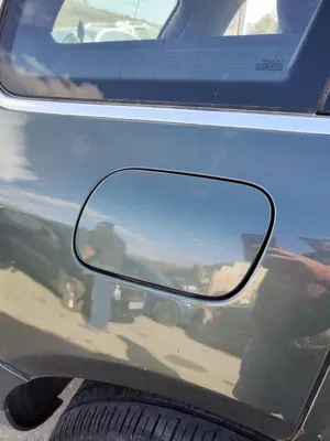 Foto de TAPA EXTERIOR COMBUSTIBLE VOLKSWAGEN TOUAREG (7LA) 2.5 TDI (174 CV / 128 KW)