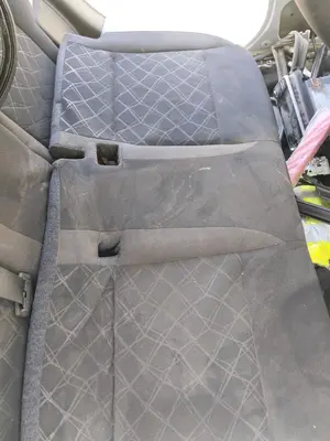 Foto de ASIENTO TRASERO MEDIO NISSAN MICRA (K14) 1.0 12V CAT (71 CV / 52 KW) foto 2