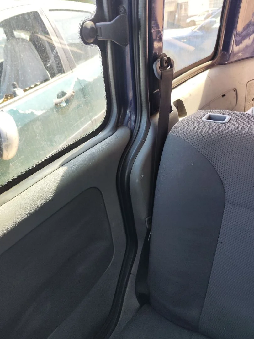 Foto de CINTURON SEGURIDAD TRASERO DERECHO OPEL COMBO (CORSA C) 1.3 16V CDTI CAT (Z 13 DT / LN9) (69 CV / 51 KW)