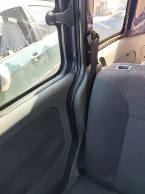 Foto de CINTURON SEGURIDAD TRASERO DERECHO OPEL COMBO (CORSA C) 1.3 16V CDTI CAT (Z 13 DT / LN9) (69 CV / 51 KW)