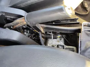 Foto de PALANCA FRENO OPEL ASTRA H TWIN TOP 1.9 16V CDTI CAT (Z 19 DTH / LRD) (150 CV / 110 KW)