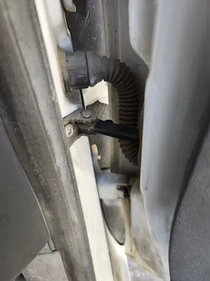 Foto de RETENEDOR PUERTA FORD TRANSIT CONNECT (TC7) 1.8 TDCi CAT (90 CV / 66 KW)