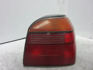 Foto de PILOTO TRASERO DERECHO VOLKSWAGEN GOLF III (1H1)(11.1991) 1.8  (75 CV / 55 KW) referencia 1H6945257