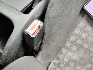 Foto de PRETENSOR AIRBAG DERECHO RENAULT MEGANE II GRANDTOUR 1.5 dCi Diesel CAT (86 CV / 63 KW)