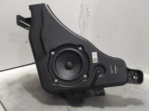 Foto de SUBWOOFER HYUNDAI TUCSON (NX) híbrido-suave 100 kW (1.6 Ltr. - 100 kW CRDi) (136 CV / 100 KW) referencia 96380N7100