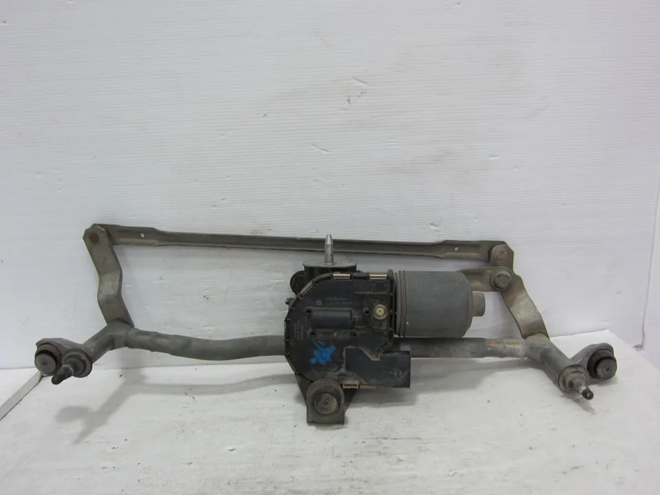 Foto de MOTOR LIMPIA DELANTERO VOLKSWAGEN GOLF IV BERLINA (1J1)(10.1997) referencia 1137328650