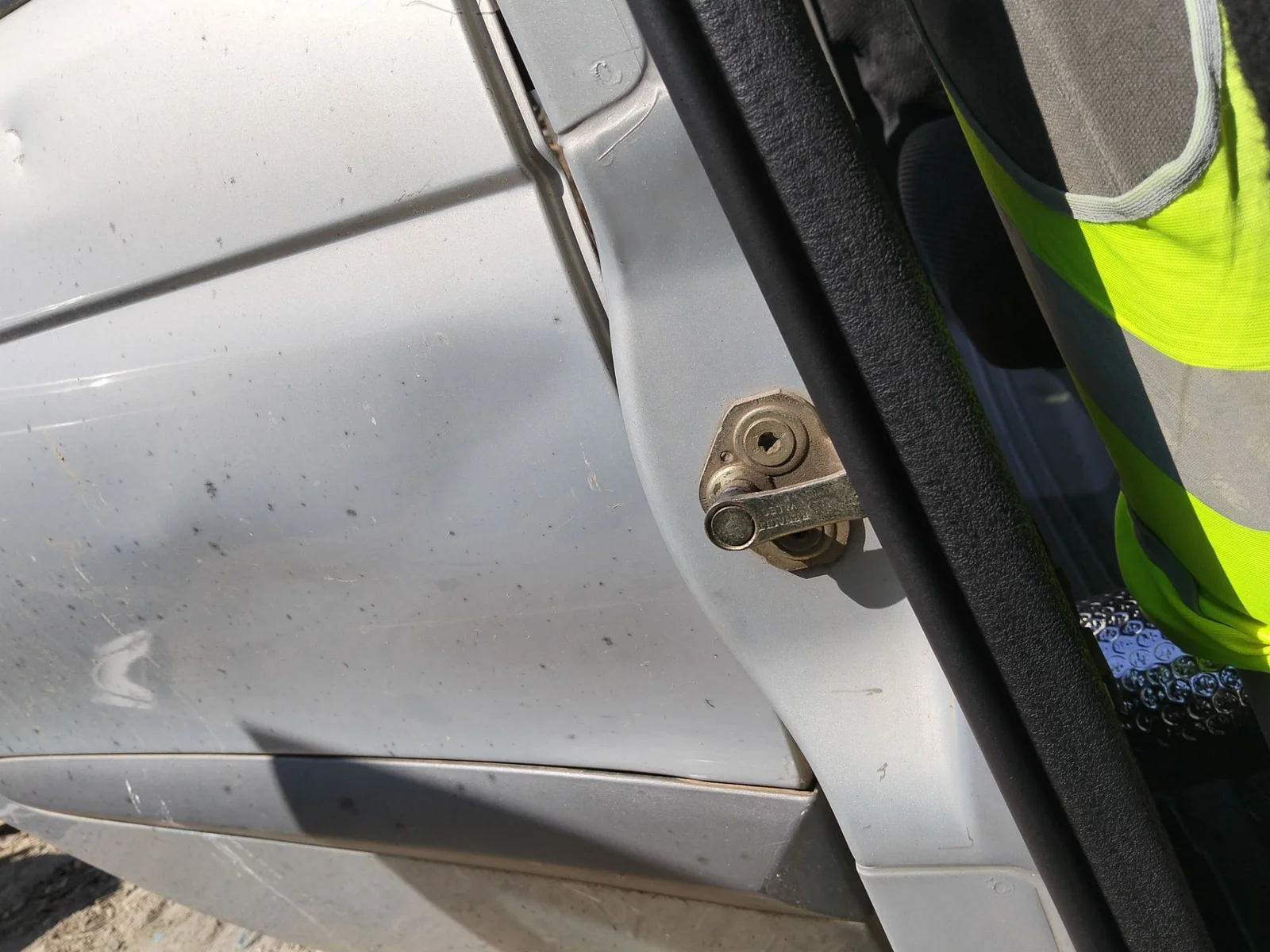 Foto de RETENEDOR PUERTA RENAULT SCENIC I (JA...) 1.9 dCi Diesel CAT (102 CV / 75 KW) referencia 7700834326
