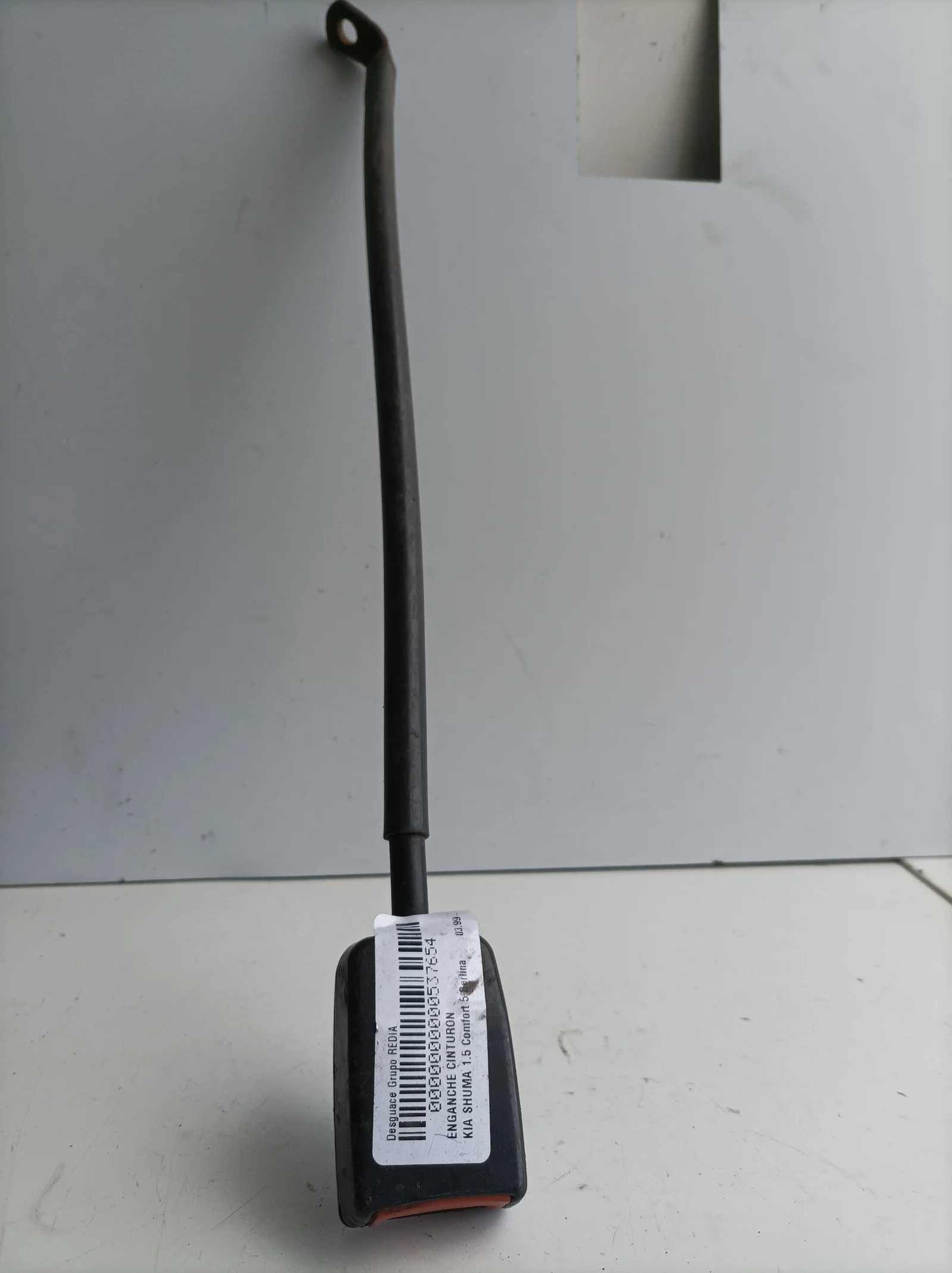 Foto de ENGANCHE CINTURON DELANTERO DERECHO KIA SHUMA 1.5 CAT (88 CV / 65 KW)