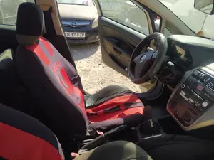 Foto de ASIENTO DELANTERO IZQUIERDO FIAT GRANDE PUNTO (199) 1.3 16V JTD CAT (75 CV / 55 KW)