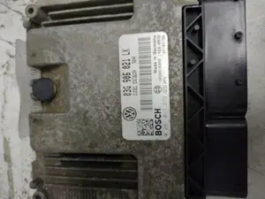 Foto de CENTRALITA MOTOR UCE SEAT LEON (1P1) 1.9 TDI (105 CV / 77 KW) referencia 03G906021LK