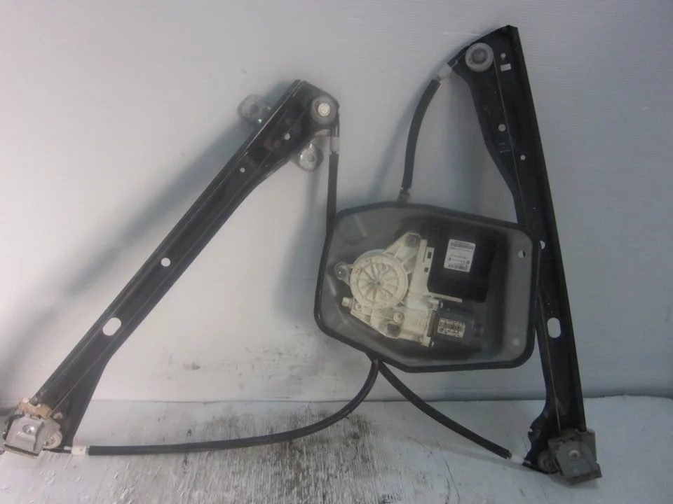 Foto de ELEVALUNAS DELANTERO IZQUIERDO VOLKSWAGEN GOLF V (1K1)(10.2003) 2.0 TDI (140 CV / 103 KW) referencia 994843108
