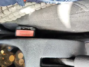 Foto de PRETENSOR AIRBAG IZQUIERDO PEUGEOT 207 1.6 16V HDi (90 CV / 66 KW)