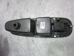 Foto de MANDO ELEVALUNAS DELANTERO DERECHO FIAT 500L (330) 1.3 16V JTD CAT (84 CV / 62 KW) referencia 735600120 foto 4