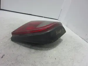Foto de PILOTO TRASERO IZQUIERDO RENAULT MEGANE I FASE 2 BERLINA (BA0) 1.9 dTi Diesel (80 CV / 59 KW) referencia 7700428320 foto 4