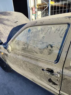 Foto de LUNA DELANTERA IZQUIERDA VOLKSWAGEN GOLF III (1H1)(11.1991) 1.9 TDI (110 CV / 81 KW)