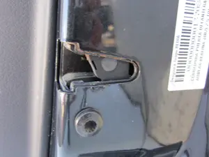 Foto de CERRADURA PUERTA DELANTERA DERECHA AUDI ALLROAD QUATTRO QUATTRO (4B5) 2.5 V6 24V TDI (180 CV / 132 KW) foto 2