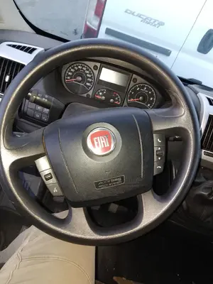 Foto de VOLANTE FIAT DUCATO 3 MAXI FURGÓN TS 35 (295) 2.3 JTD CAT (131 CV / 96 KW)