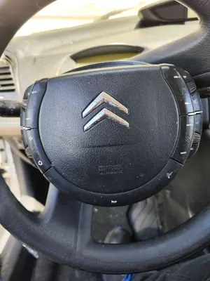 Foto de AIRBAG DELANTERO IZQUIERDO CITROEN C4 BERLINA 1.6 16V HDi (90 CV / 66 KW)