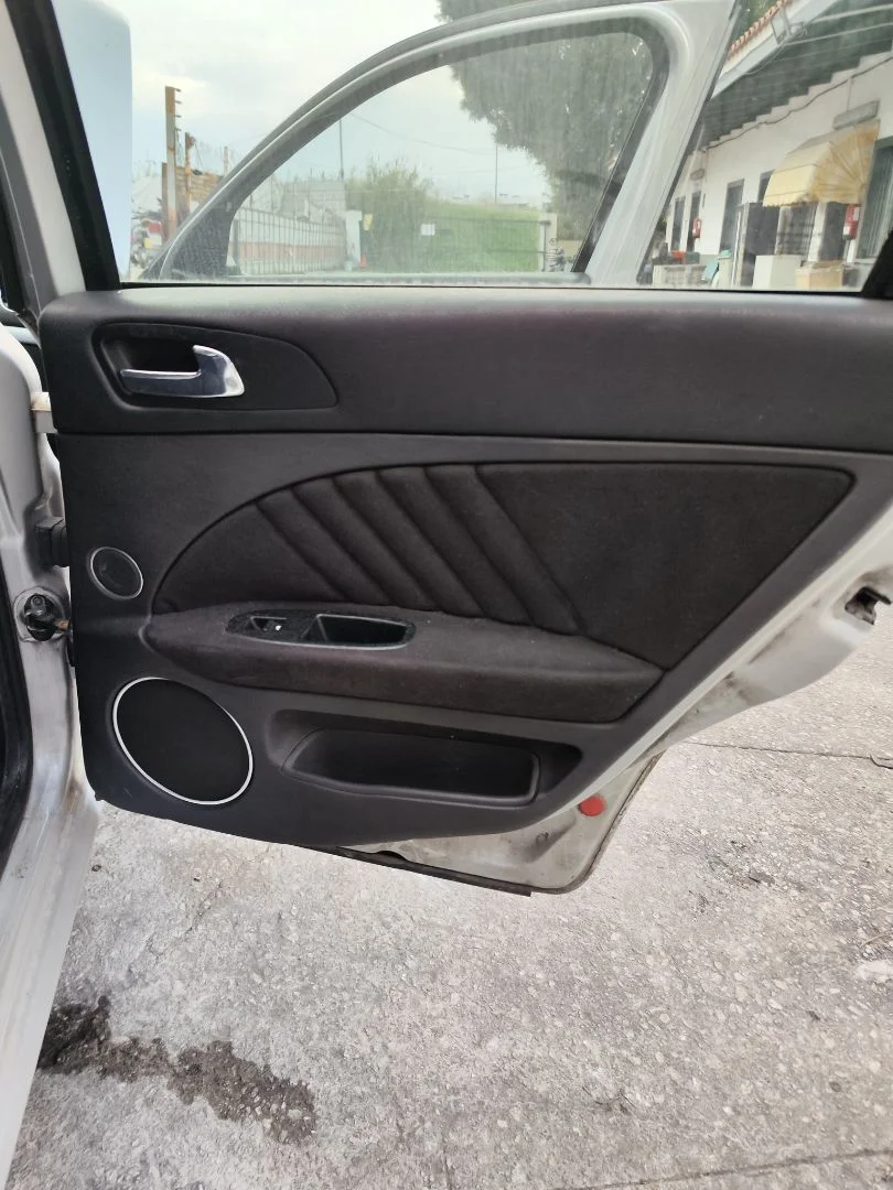 Foto de GUARNECIDO PUERTA TRASERA DERECHA ALFA ROMEO 159 (140) 1.9 JTD (M) 16V CAT (150 CV / 110 KW)