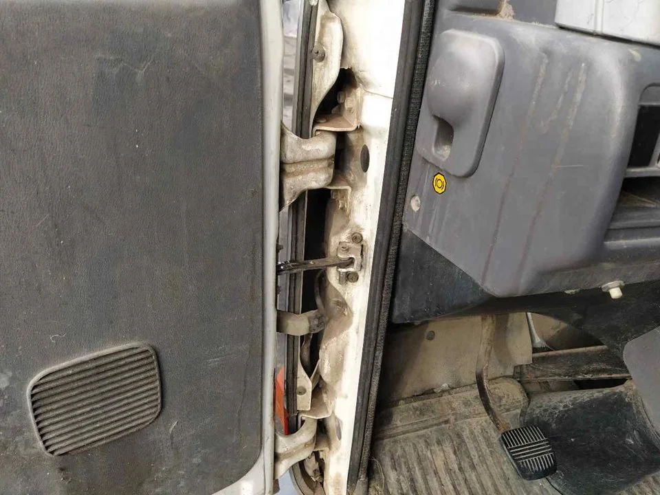 Foto de NO IDENTIFICADO NISSAN CABSTAR E 3.0 Diesel (120 CV / 88 KW)