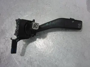 Foto de MANDO LIMPIA VOLKSWAGEN TOURAN (1T2) 1.9 TDI (105 CV / 77 KW) referencia 1K0953519 foto 1