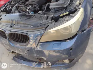 Foto de REFUERZO PARAGOLPES DELANTERO BMW SERIE 5 BERLINA (E60) 3.0 Turbodiesel CAT (218 CV / 160 KW)