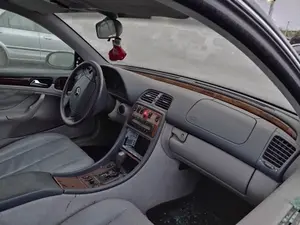 Foto de LUZ INTERIOR MERCEDES-BENZ CLASE E (BM 210) BERLINA 3.2 CDI CAT (197 CV / 145 KW) referencia A2088207701 FKZ
