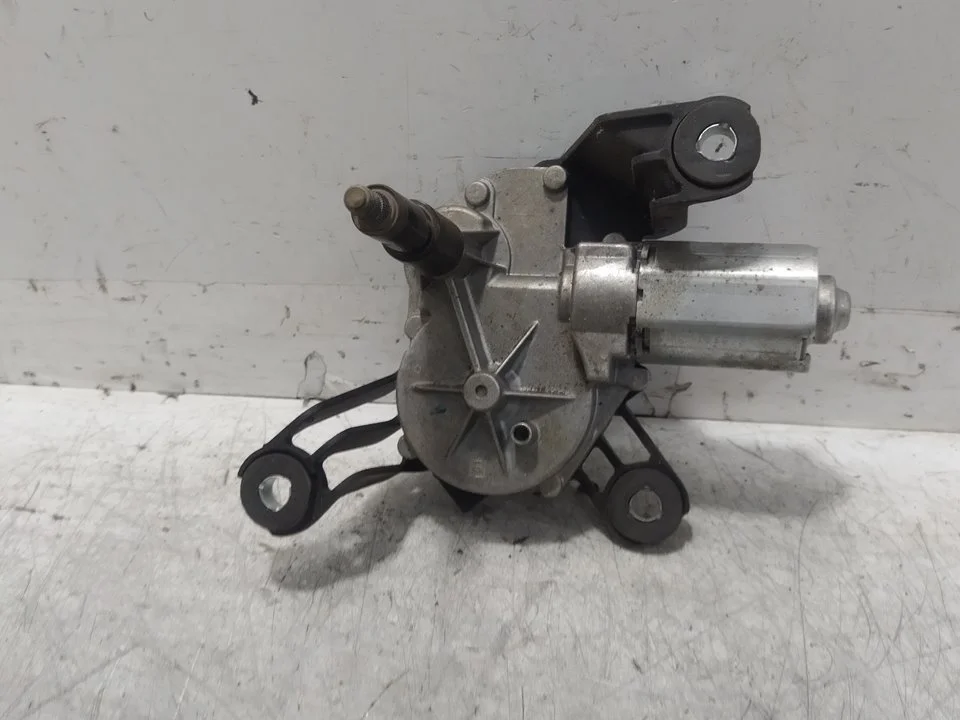 Foto de MOTOR LIMPIA TRASERO OPEL ASTRA H BERLINA 1.7 16V CDTI (101 CV / 74 KW) referencia 13105981