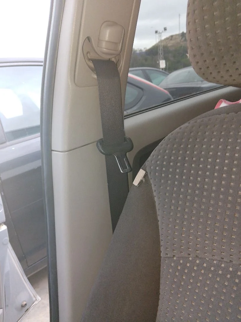 Foto de CINTURON SEGURIDAD DELANTERO DERECHO MITSUBISHI GRANDIS (NA0W) 2.0 DI-D CAT (136 CV / 100 KW)