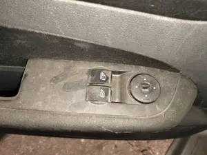 Foto de MANDO ELEVALUNAS DELANTERO IZQUIERDO FORD FOCUS SPORTBREAK (CAP) 1.6 TDCi CAT (90 CV / 66 KW)