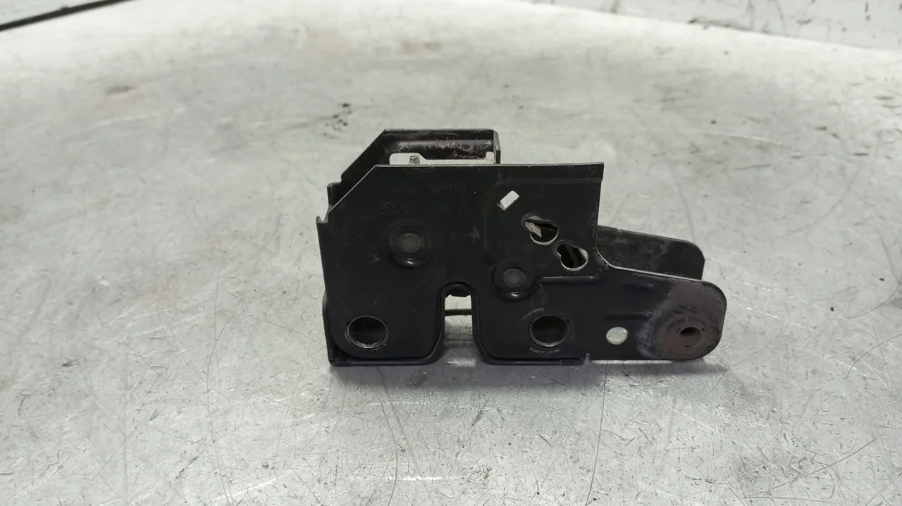 Foto de CERRADURA CAPO SEAT ALTEA (5P1) 1.6 (102 CV / 75 KW) referencia 5P1823509D