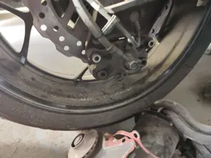Foto de PINZA DE FRENO TRASERA KAWASAKI ZZR 1400 1441 cm3 - 147.2 kW (0 CV / 0 KW)