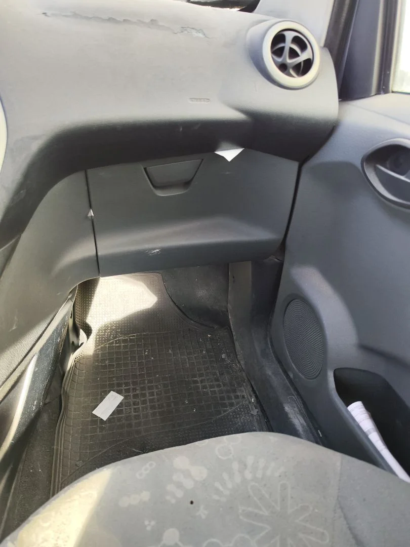 Foto de GUANTERA FORD KA (CCU) 1.3 TDCi CAT (75 CV / 55 KW)
