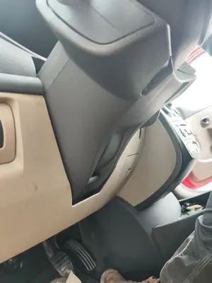 Foto de COLUMNA DIRECCION RENAULT CLIO III 1.5 dCi Diesel CAT (86 CV / 63 KW)