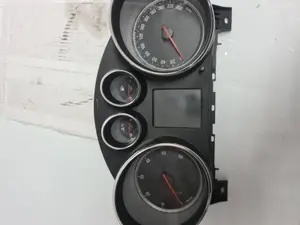 Foto de CUADRO INSTRUMENTOS OPEL INSIGNIA BERLINA referencia 365903926H foto 3