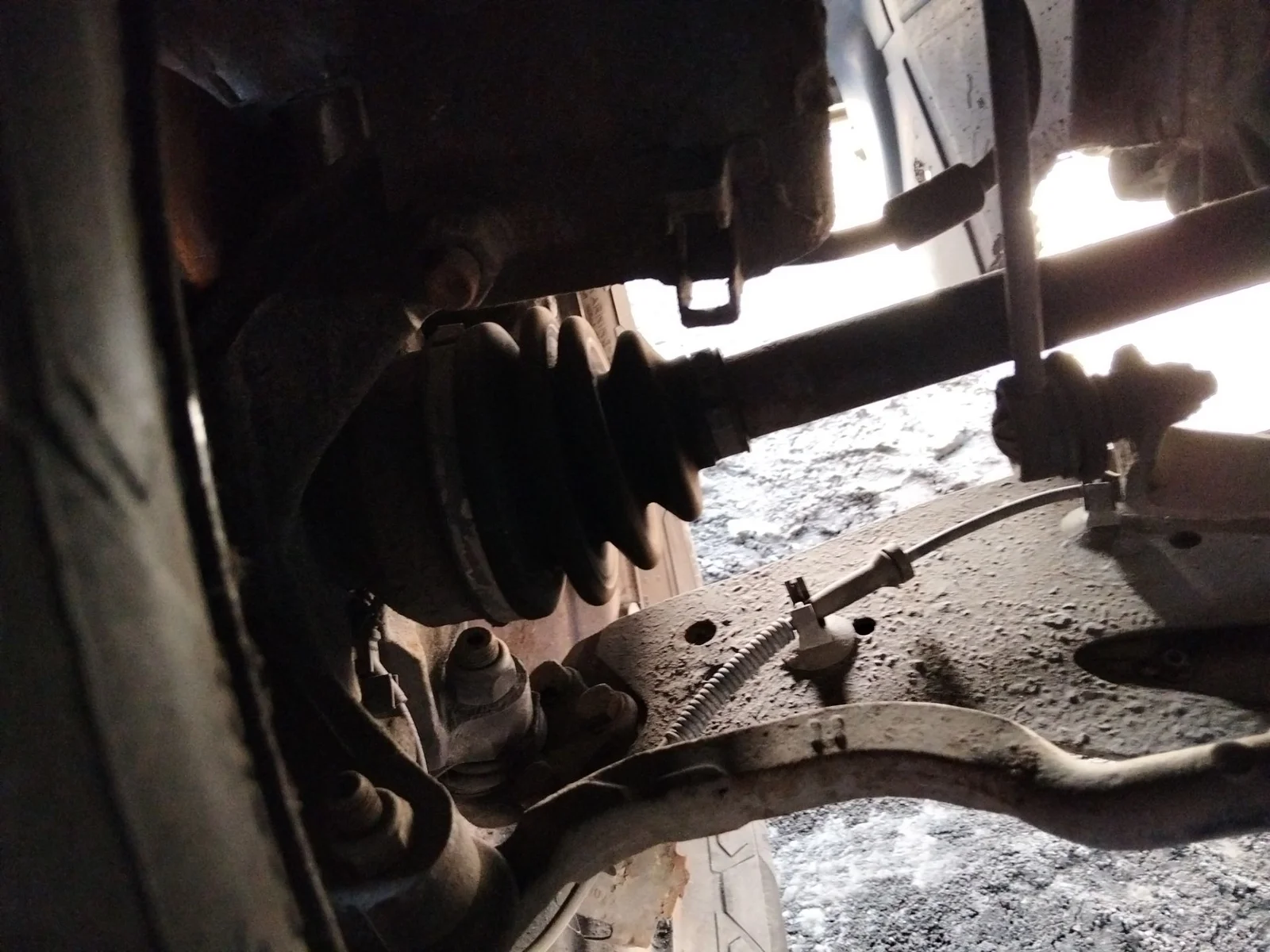 Foto de PINZA DE FRENO TRASERA DERECHA RENAULT TRAFIC II COMBI 1.9 Diesel (101 CV / 74 KW)