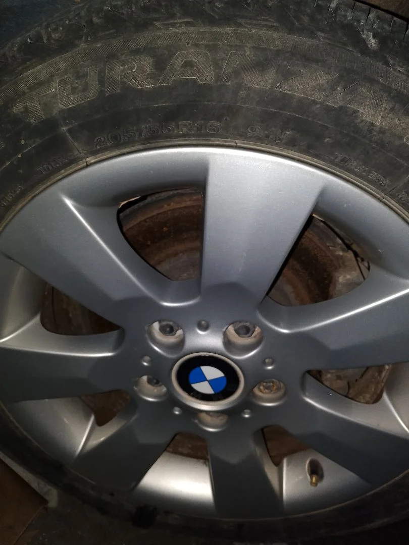 Foto de LLANTA BMW SERIE 3 COMPACTO (E46) 2.0 16V Diesel CAT (150 CV / 110 KW)