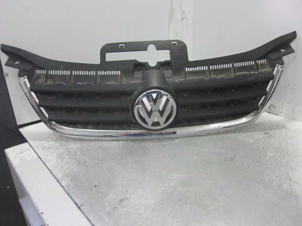 Foto de REJILLA DELANTERA VOLKSWAGEN TOURAN (1T1) referencia 1T0853651