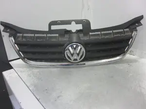 Foto de REJILLA DELANTERA VOLKSWAGEN TOURAN (1T1) referencia 1T0853651