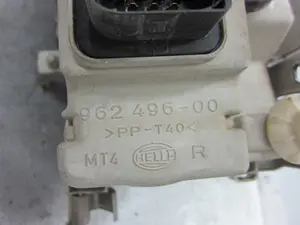 Foto de FARO DERECHO VOLKSWAGEN POLO III (6N1) 1.4 (60 CV / 44 KW) referencia 96249600 foto 4