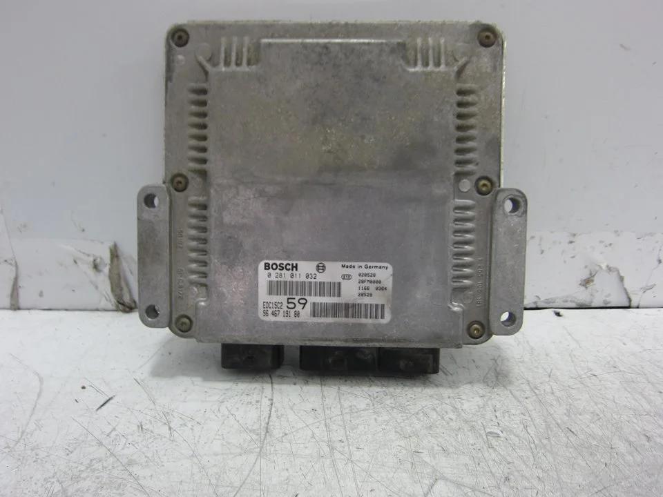 Foto de CENTRALITA MOTOR UCE CITROEN C8 2.0 HDi FAP CAT (107 CV / 79 KW) referencia 0281011032