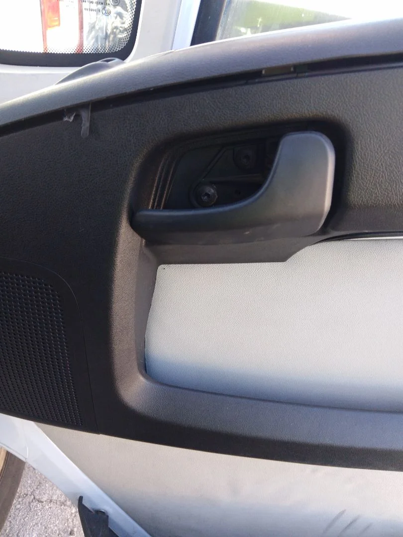 Foto de MANETA INTERIOR DELANTERA DERECHA FIAT DUCATO 3 MAXI FURGÓN TS 35 (295) 2.3 JTD CAT (131 CV / 96 KW) referencia 735539555
