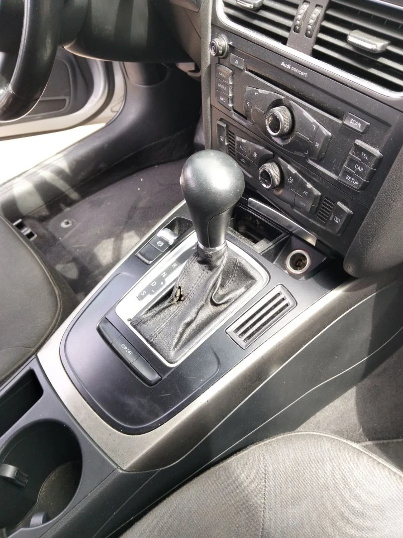 Foto de PALANCA CAMBIO AUDI A4 BERLINA (8K2) 2.0 16V TDI (143 CV / 105 KW)