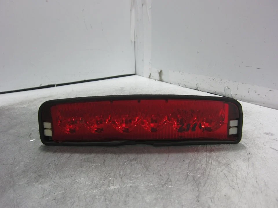 Foto de LUZ CENTRAL DE FRENO BMW SERIE 3 COMPACTO (E36) 1.9 CAT (105 CV / 77 KW) referencia 63252489862