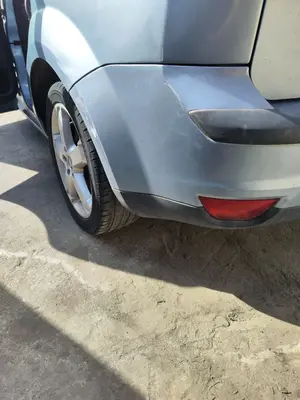 Foto de PARAGOLPES TRASERO FORD FOCUS BERLINA (CAP) 1.6 TDCi CAT (90 CV / 66 KW) referencia 1336747 foto 5