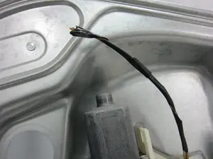 Foto de ELEVALUNAS DELANTERO DERECHO FORD FOCUS BERLINA (CB4) 1.6 16V CAT (101 CV / 74 KW) referencia 984705204 foto 2