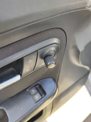 Foto de RETROVISOR IZQUIERDO SEAT IBIZA (6L1) 1.9 TDI (101 CV / 74 KW)