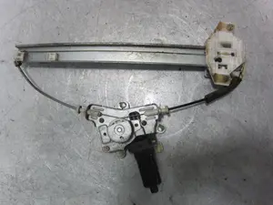 Foto de ELEVALUNAS DELANTERO DERECHO HYUNDAI ACCENT (LC) 1.5 12V CAT (90 CV / 66 KW) referencia 9882025100