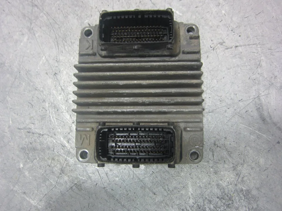 Foto de CENTRALITA MOTOR UCE OPEL CORSA C 1.7 16V DI CAT (Y 17 DTL / LK8) (65 CV / 48 KW) referencia 8972333707